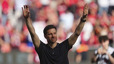 也能高举高 也能高举高